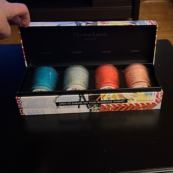 Christian Lacroix Set of 4 Luxury Soy Blend Candles - Picture 2 of 4